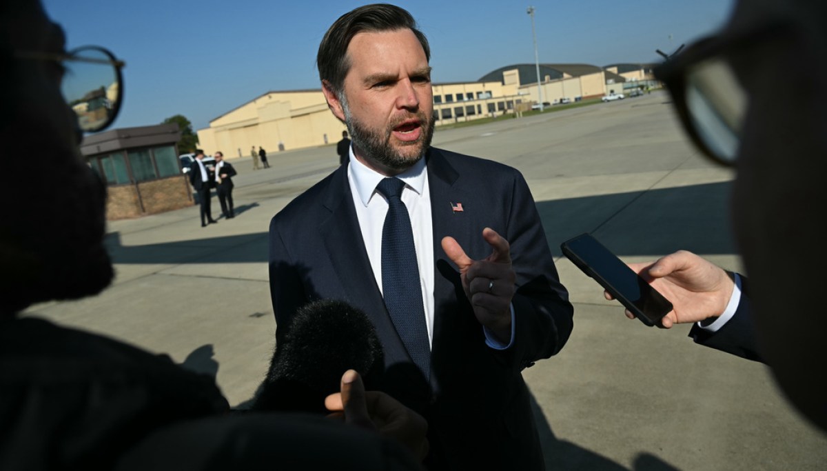 Vance dings media for not pressing Democrats on Alaska Senate race shenanigans