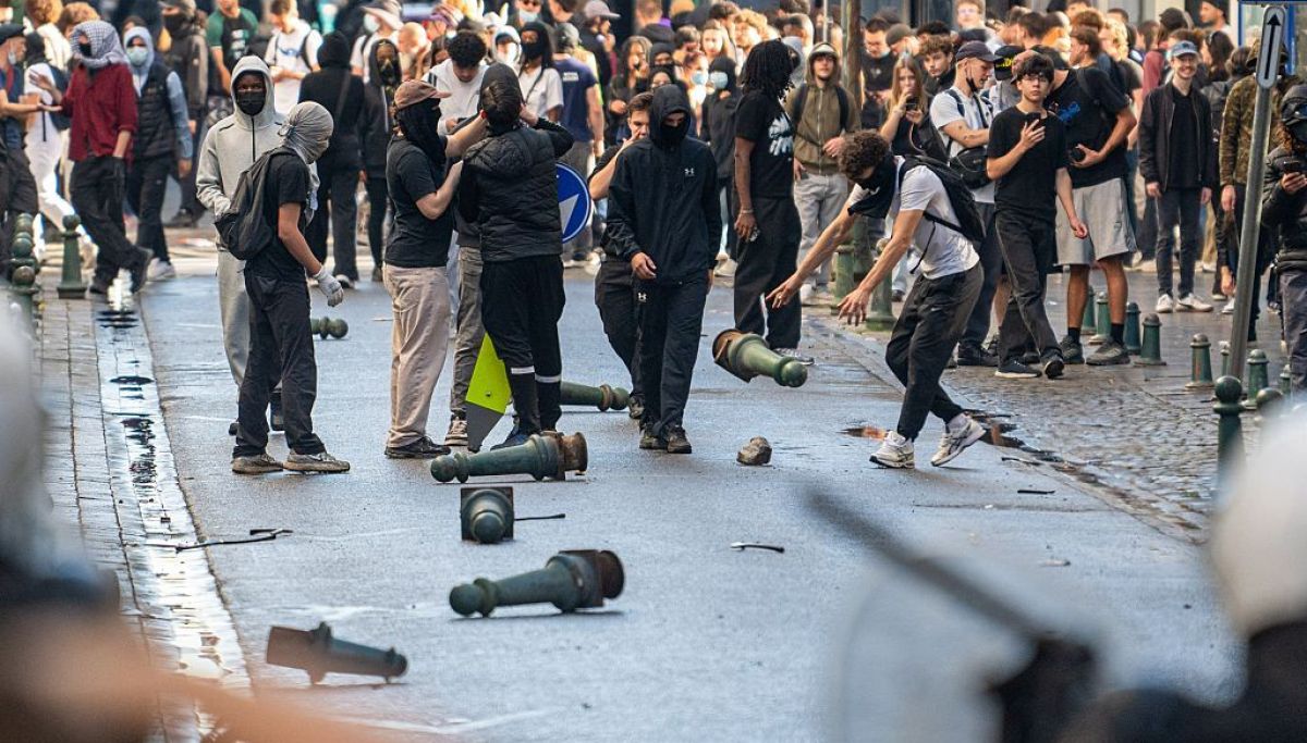 French student riots spill across Europe as Belgian minister attributes violence to antifa