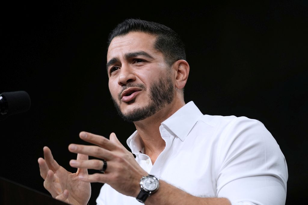 Will the real Abdul el Sayed please stand up?